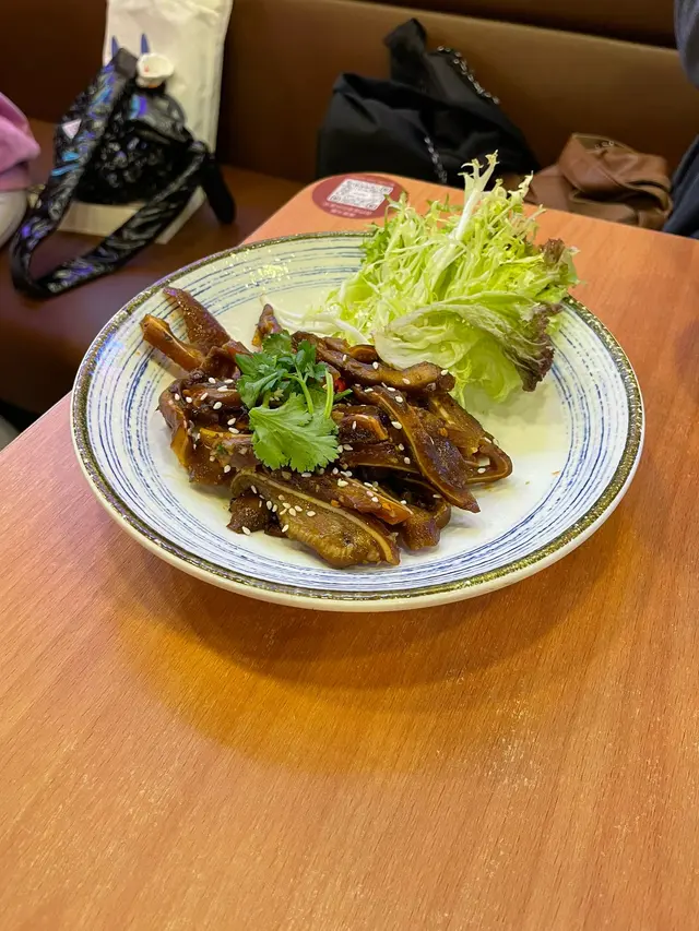 麻辣香滷豬耳朵