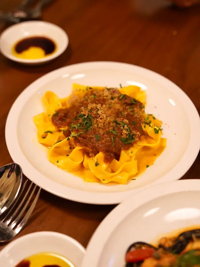 Wild boar and Saffron pappardelle 藏紅花野豬肉意大利闊麵