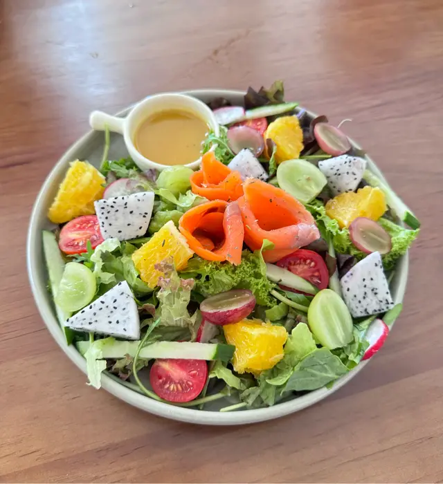 煙三文魚鮮果沙律