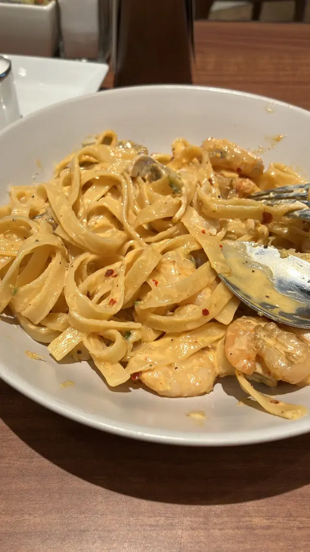 Toowoomba Pasta 芝士白汁燒蝦寬麵