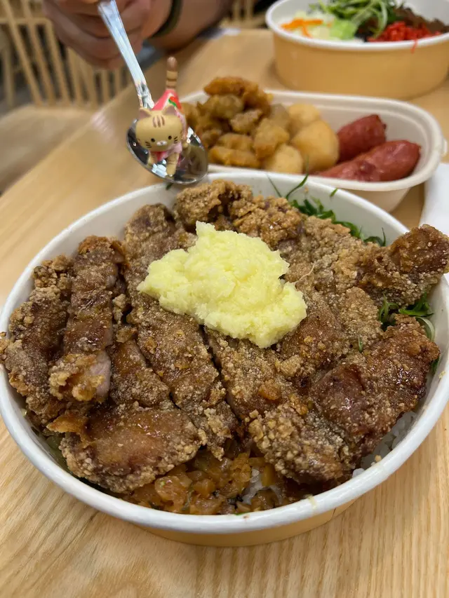 薑蔥酥炸排骨飯