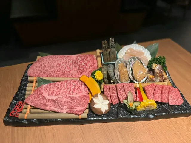 日本產和牛＆海鮮豪華拼盤