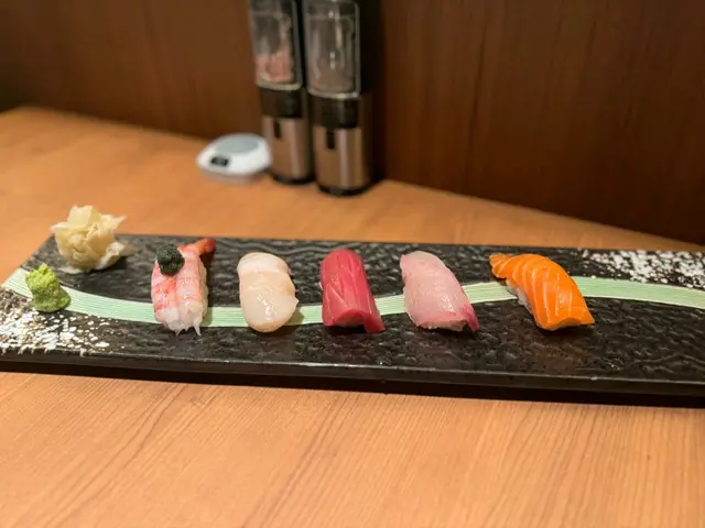 壽司拼盤5件