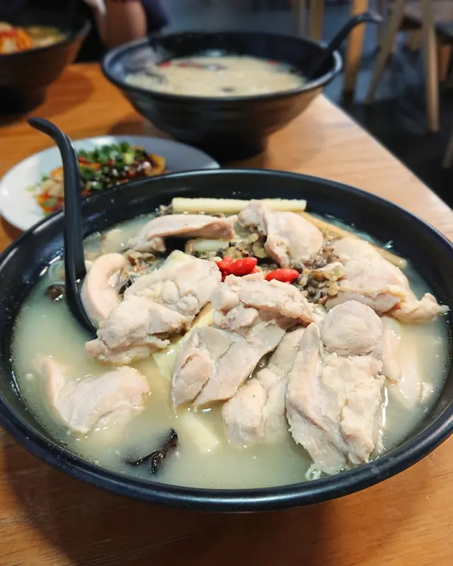  胡椒濃湯雞米粉