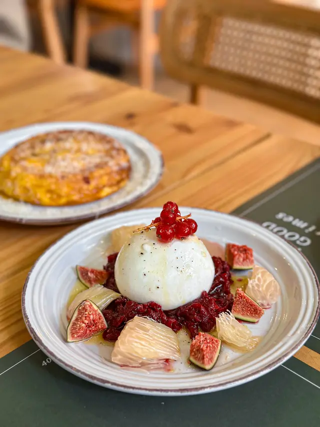 Beetroot & Fig Burrata