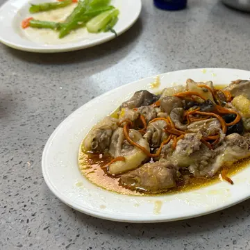 虫草花云耳蒸鸡