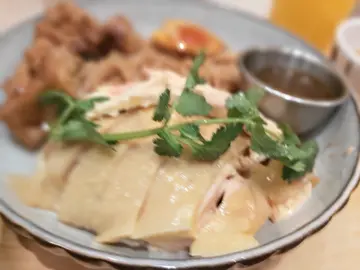 無骨海南雞拌麵