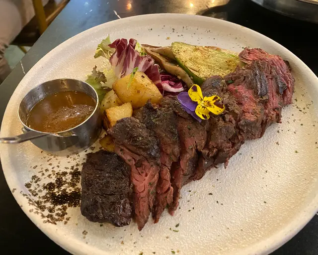 香煎美國安格斯封門柳配燒汁