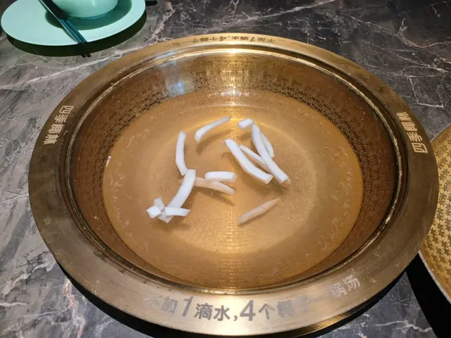 四個椰子不加一滴水湯底