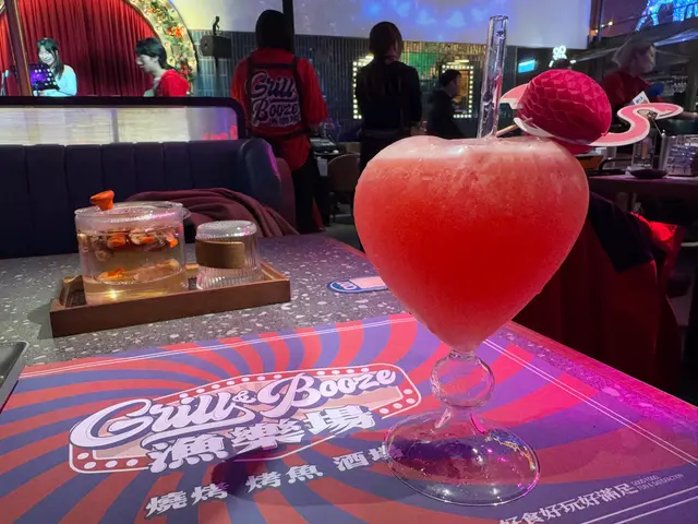 這杯心形的Watermelon Breeze簡直是打卡神器🍉❤️
This heart-shaped Watermelon Breeze is a total must-have for photos! 🍉❤️