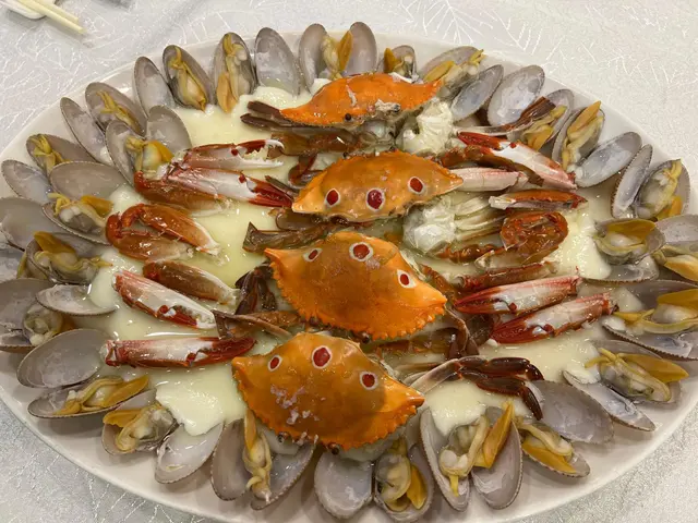 雞油花雕蛋白花甲蒸海蟹