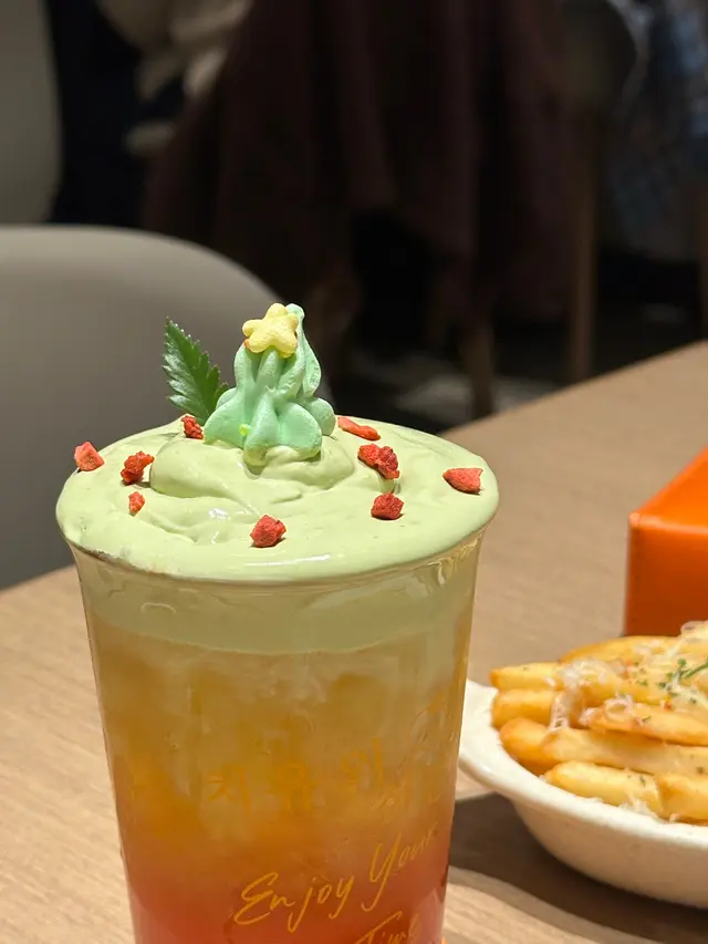 綠雪奶蓋聖誕西柚綠茶
