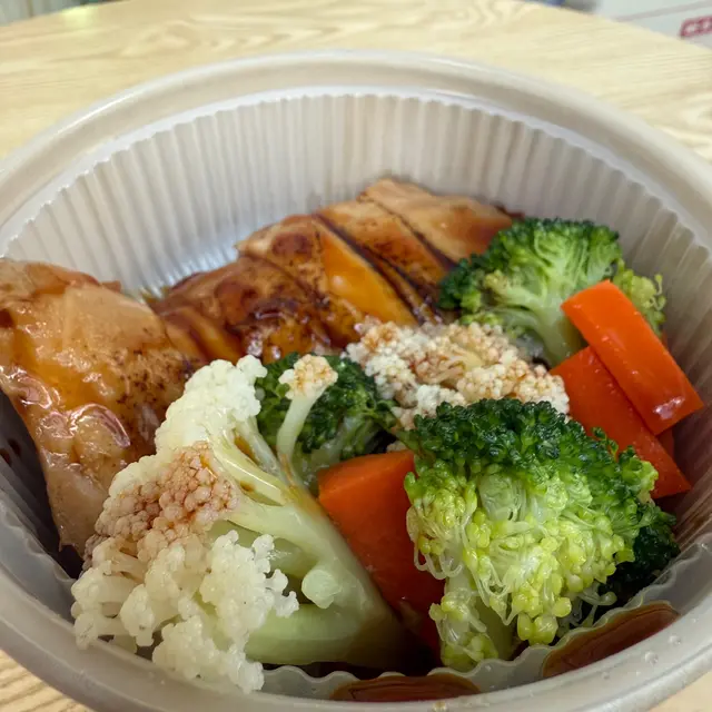 野菜燒汁慢煮雞扒丼