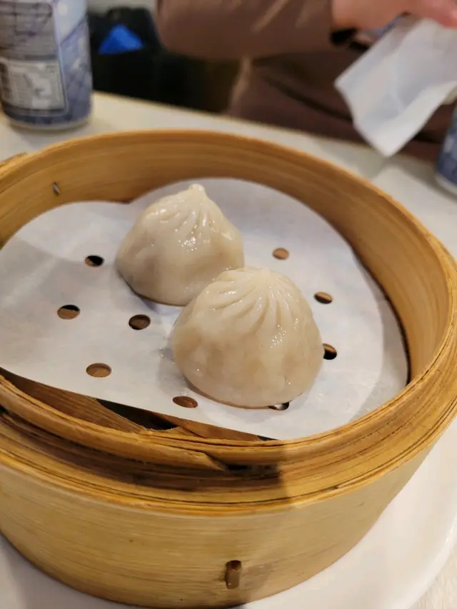 灌湯小籠包