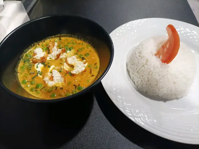 印度式凝乳芝士 豆腐 青豆咖哩配飯