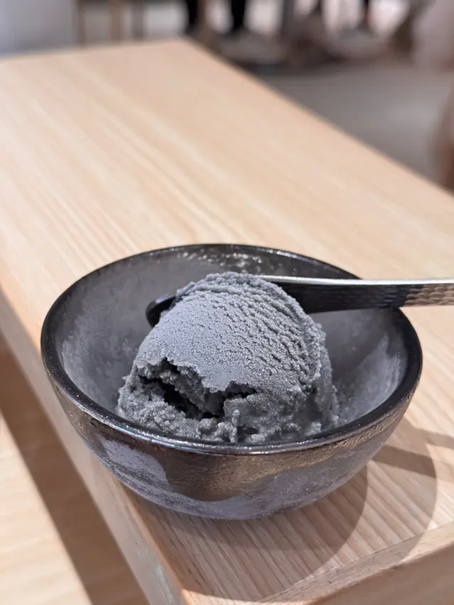 甜品係芝麻雪糕