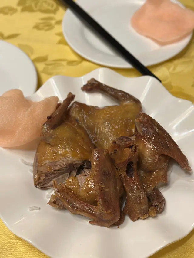 龍華脆皮燒乳鴿