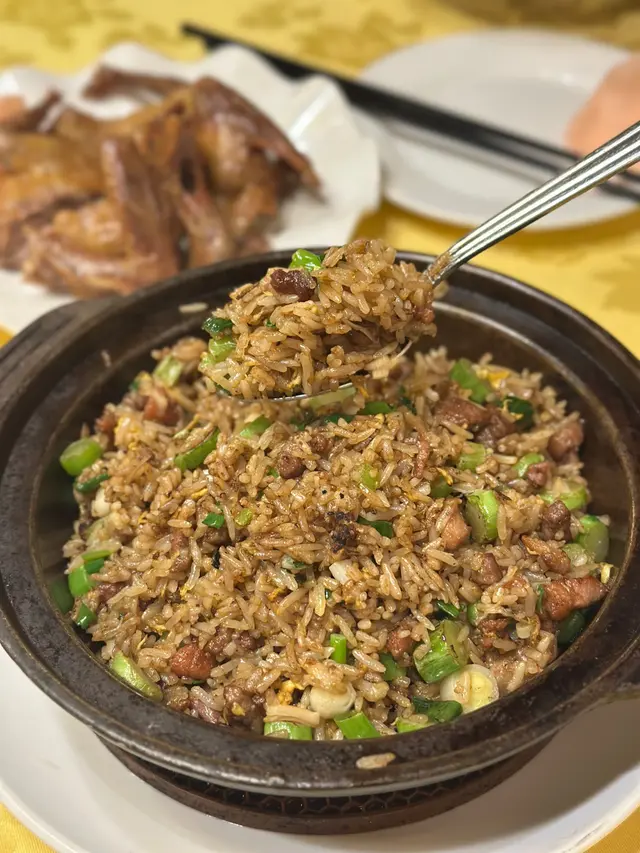 石鍋大少鴿鬆炒飯