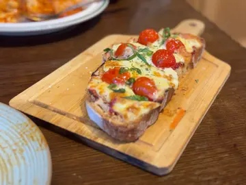 酸種瑪格麗塔薄餅