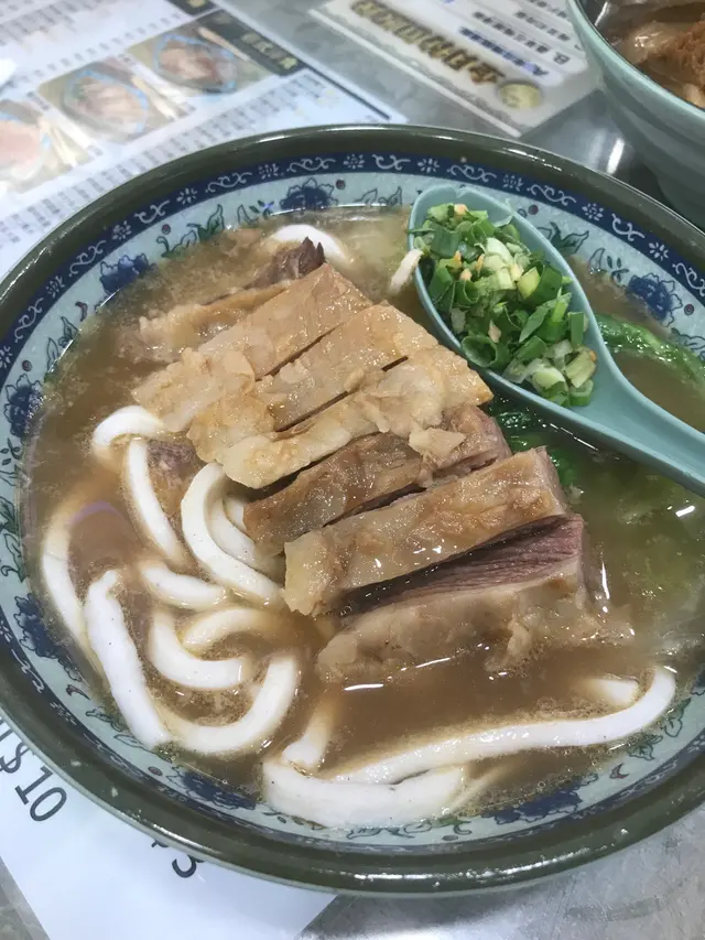 崩沙牛腩麵