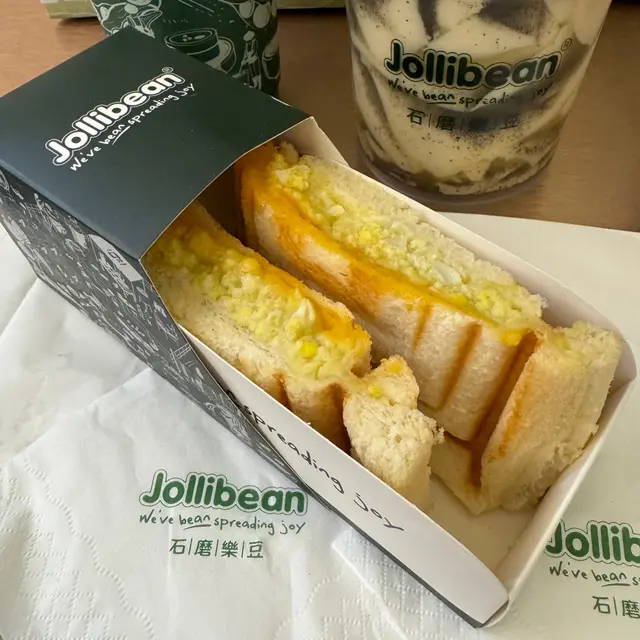 鹹蛋黃碎蛋吐司