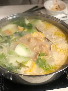 冬瓜瑤柱花膠新鮮雞湯鍋