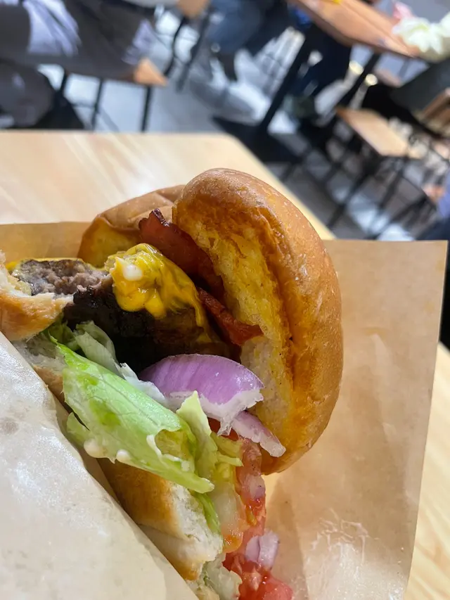 安格斯牛肉漢堡