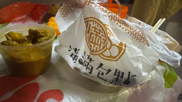 賣唐記嘢，menu一樣，只係店面包裝唔同
唔食唐記既就自己睇路
奇奇怪怪