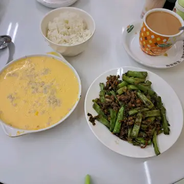 肉碎蒸蛋，欖菜四季豆