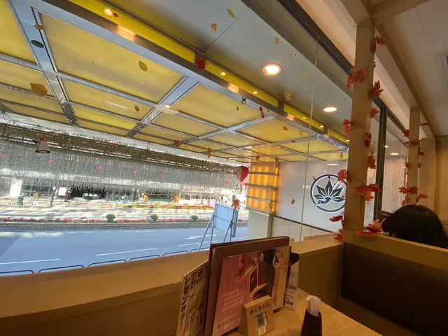 坐位雅緻，亦可外望街上人來人往。