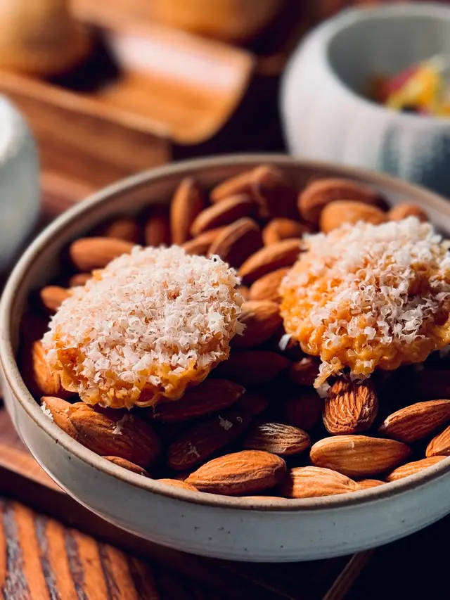 Carb / Vinegar / Almond