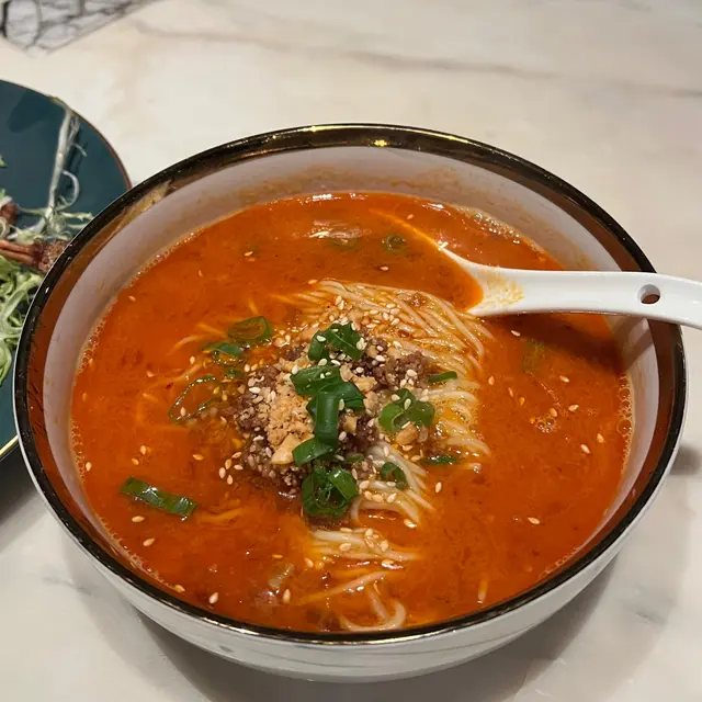  正宗四川擔擔麵