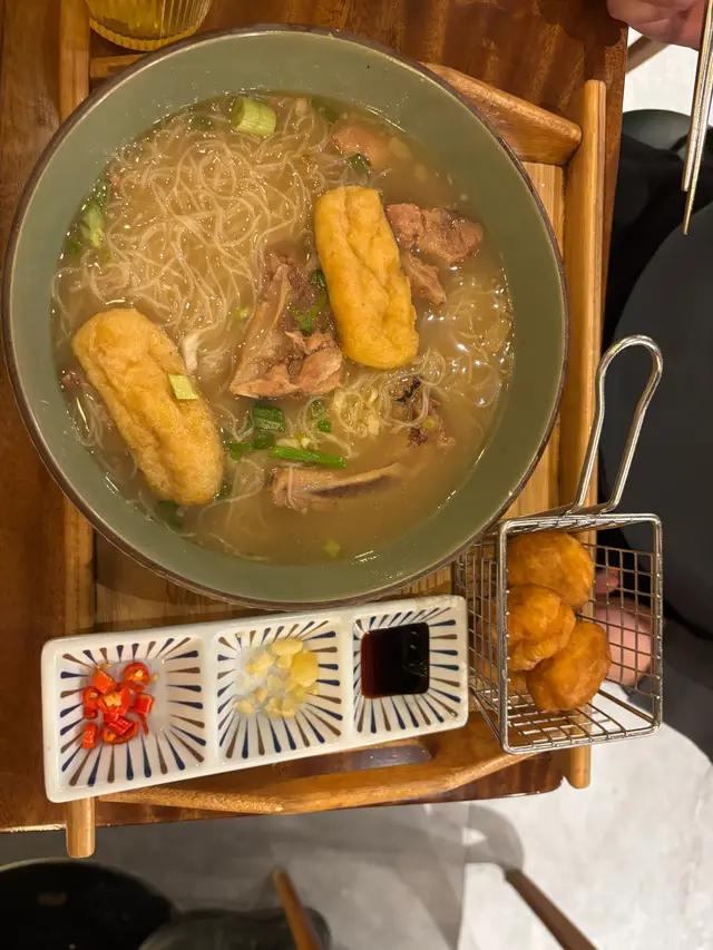 新加坡白胡椒排骨茶