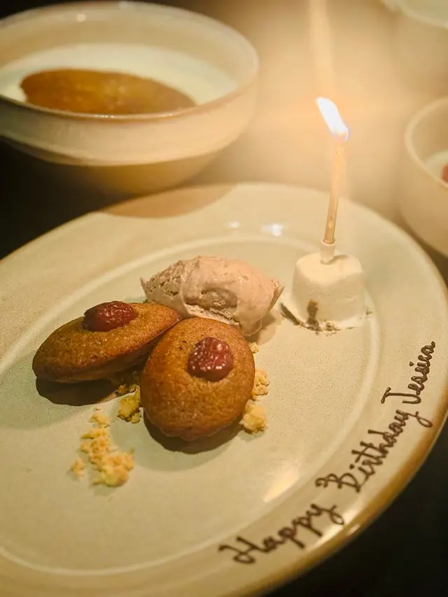 合桃費南雪配自家製雪糕