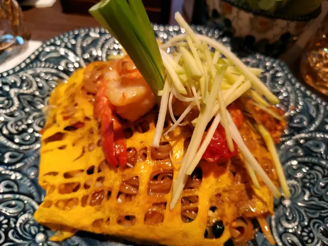 虎蝦炒金邊粉
