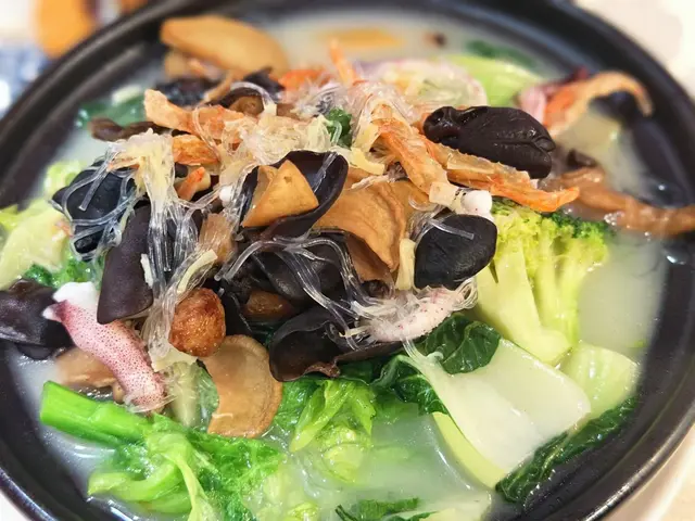 海味粉絲雜菜煲