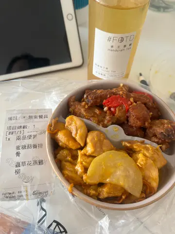 两𩠌 -  蒜香排骨+虫草花蒸鸡柳
