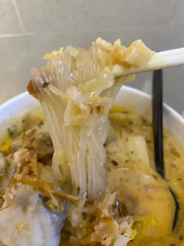 鲷鱼浓汤粉丝
