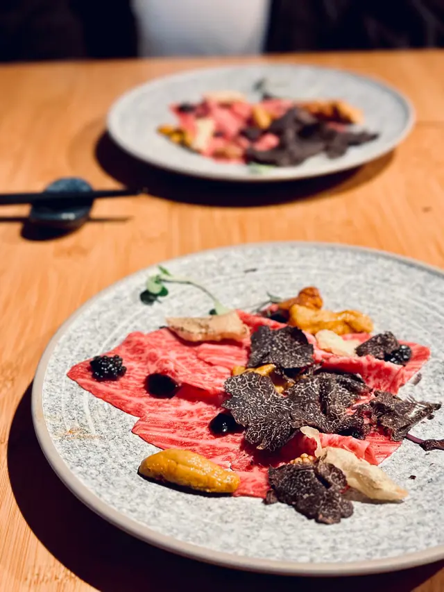 和牛盛宴·A5和牛肩胛、黑松露、魚子醬