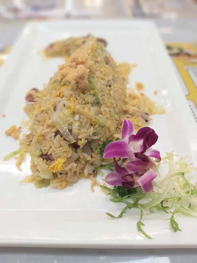 招牌蝦頭油膏海鮮炒飯