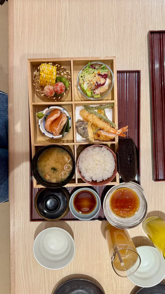 炙燒三文魚・天婦羅御膳套餐