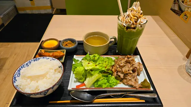 柚子胡椒燒豬肉定食+黑蜜忌廉鮮奶抹茶