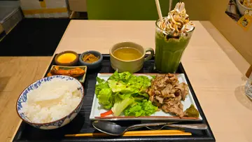 柚子胡椒燒豬肉定食+黑蜜忌廉鮮奶抹茶