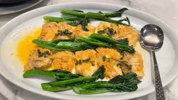 藤椒豆酥蒸斑球