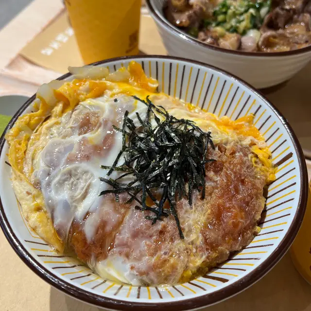 滑蛋吉列豬扒丼
