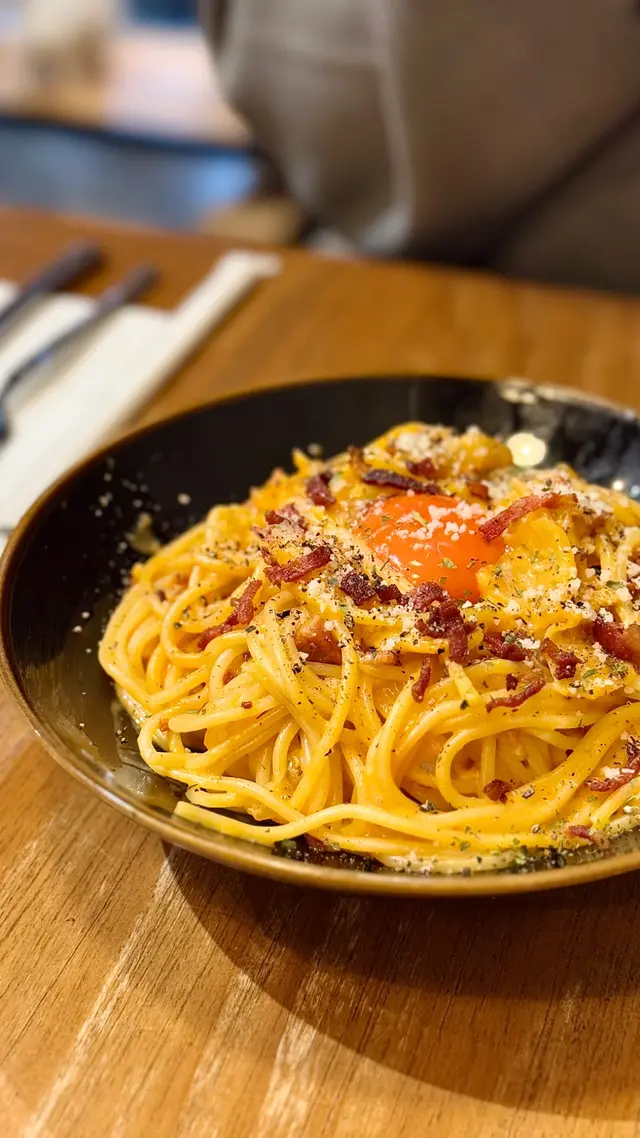  Revol卡邦尼煙肉意粉