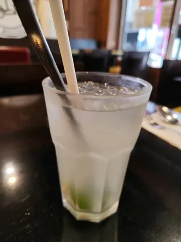 凍青檸水 (餐飲)
