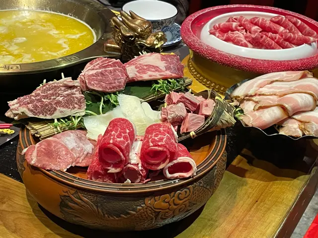 大滾友牛肉拼盤