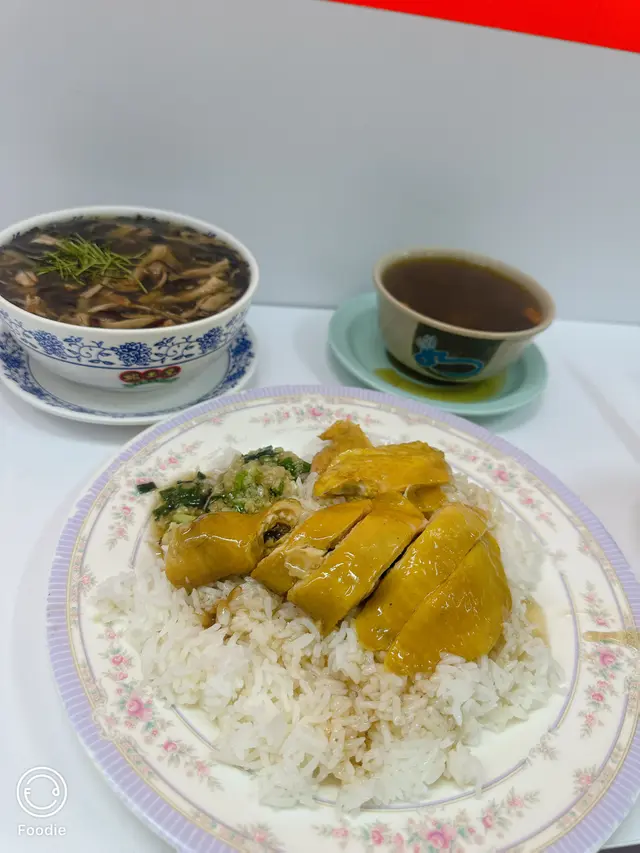 雞飯，大蛇羹餐，雞飯轉碟上
