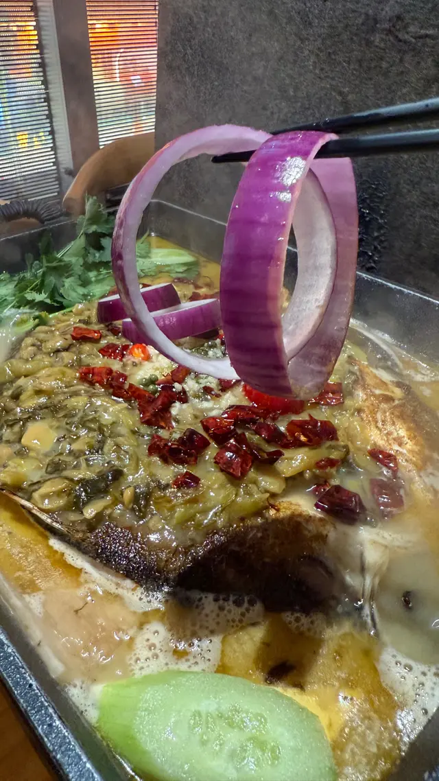 老壇酸菜豆花海鱸魚